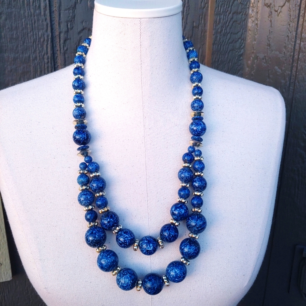 Vintage blue beaded necklace